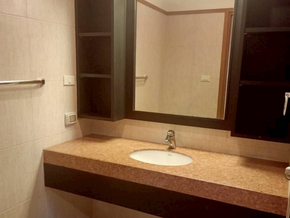 Apartment in Phaholyothin 